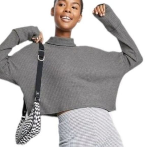 Wild Fable Turtleneck Women's Long Sleeve Turtleneck Cozy Boxy Cropped T-Shirt - Picture 4 of 5